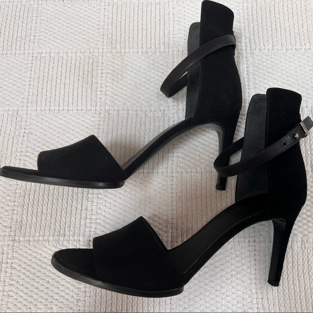 Vince Adley Suede Sandal with Ankle Strap Sz. 38